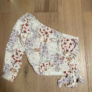 american eagle outfitters floral going out single sleeve top size small